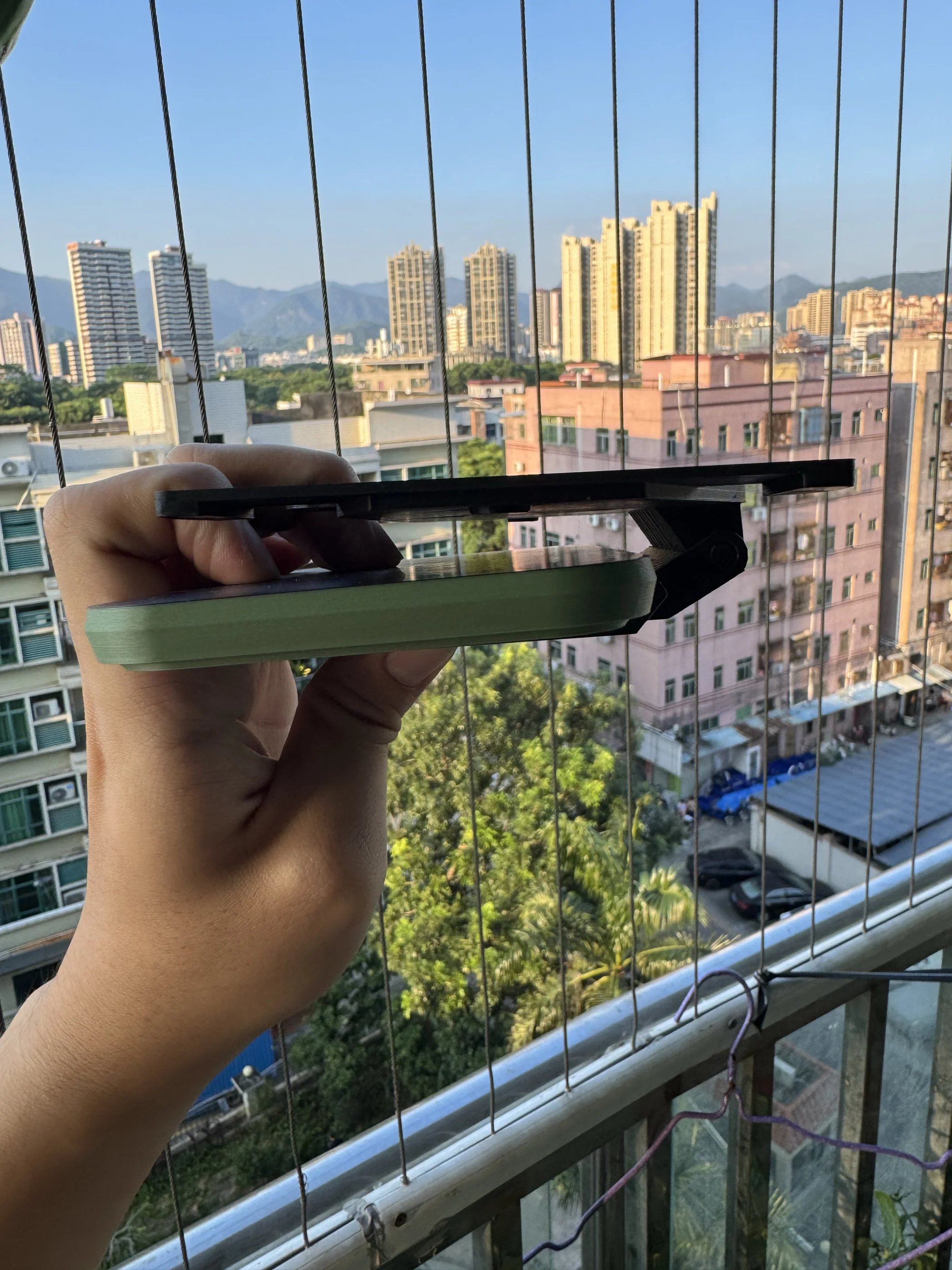 Modelo de soporte para teléfono impreso en 3D, modelo de grabadora táctica en el pecho, modelo de cosplay, sin funcionalidad - imagen 3