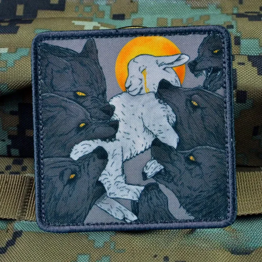 Parches tácticos de animales, emblema de moral de oveja y lobo, insignia de gancho y bucle impresa, brazalete de combate de cuervo militar, mochila, sombreros, pegatinas - imagen 2