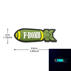Brazalete táctico con parche luminoso verde – Sistema gancho bucle MOLLE