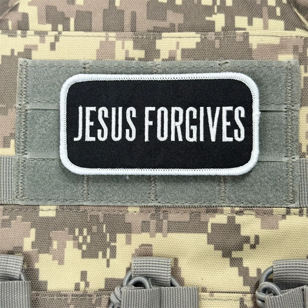 Parche de insignia de moral JOHN 3:16 JESUS FORGIVES, parches de gancho y bucle bordados militares tácticos para ropa, pegatinas para mochila - imagen 3