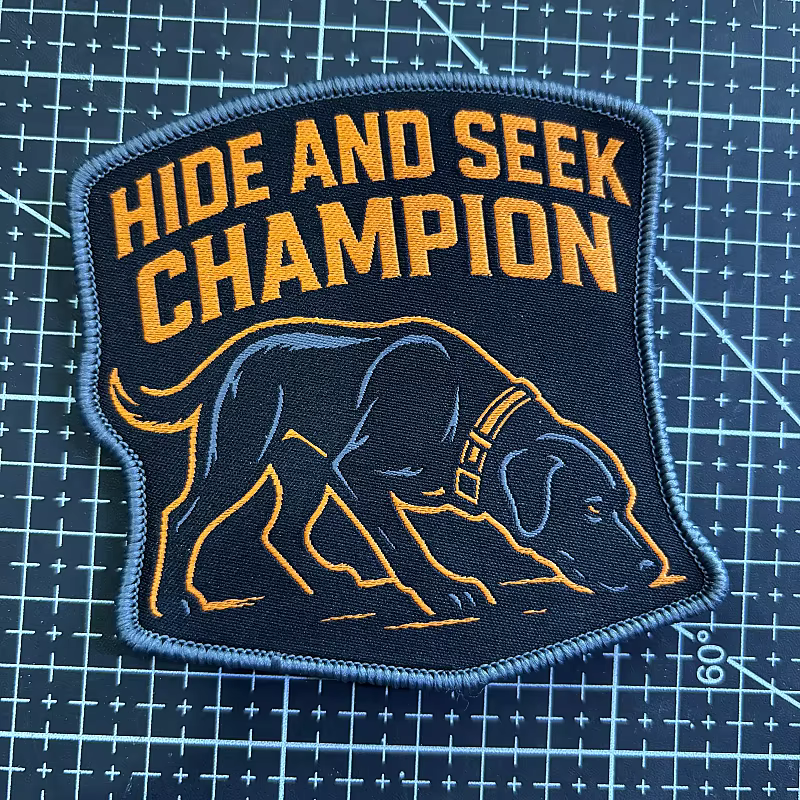 Parche táctico bordado perro caza escondite – Insignia moral velcro - imagen 5