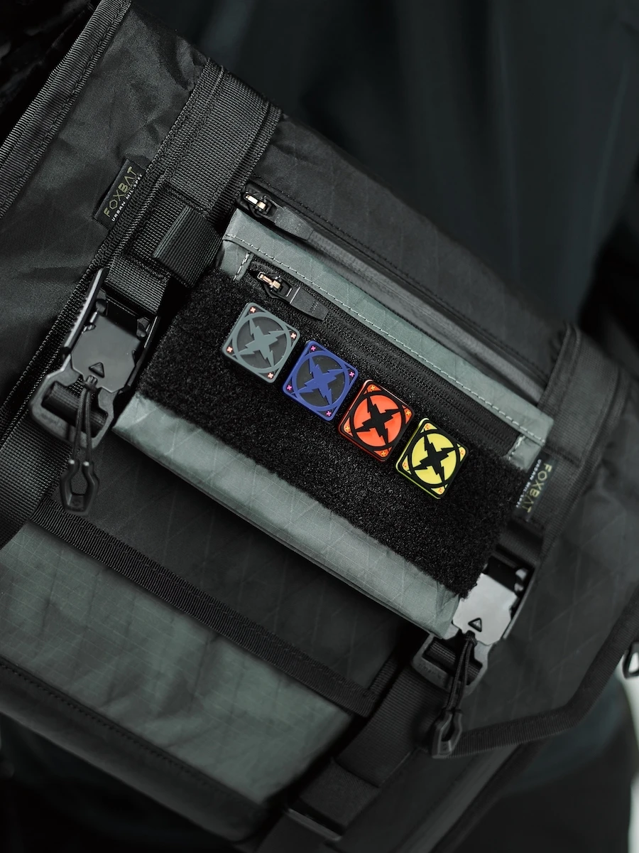 Mini insignia de rayo, mochila cruzada táctica, brazalete mágico - imagen 4