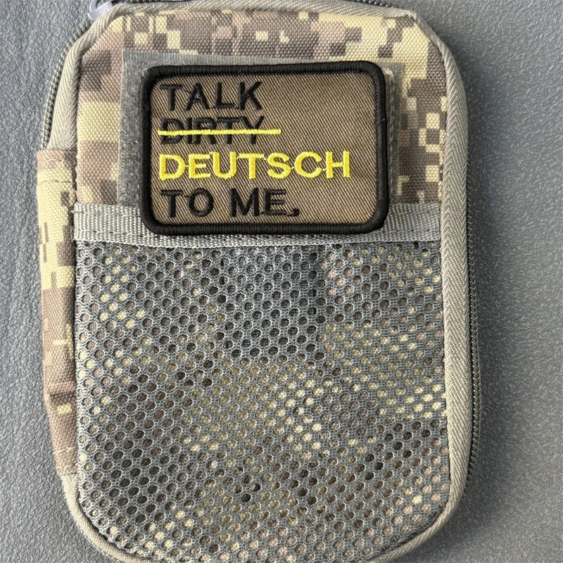 Parche "Talk Dirty Deutsch To Me", insignia táctica de moral, gancho bordado y bucle, mochila, decoración de ropa, pegatina, brazalete