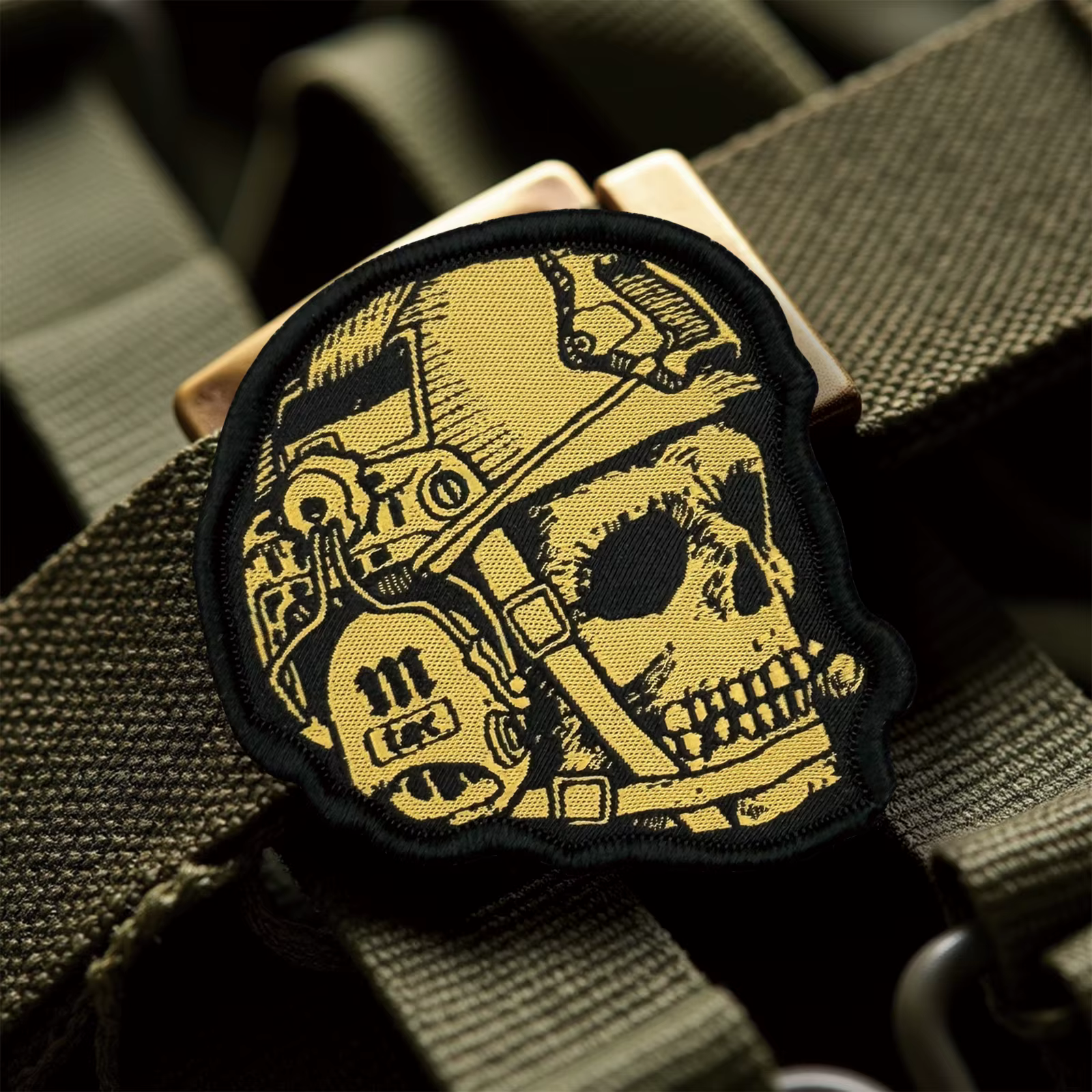 Parche velcro calavera táctica amarilla para casco y equipo - imagen 3