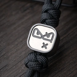Parche magnético EDC cuchillo táctico con colgante paracord