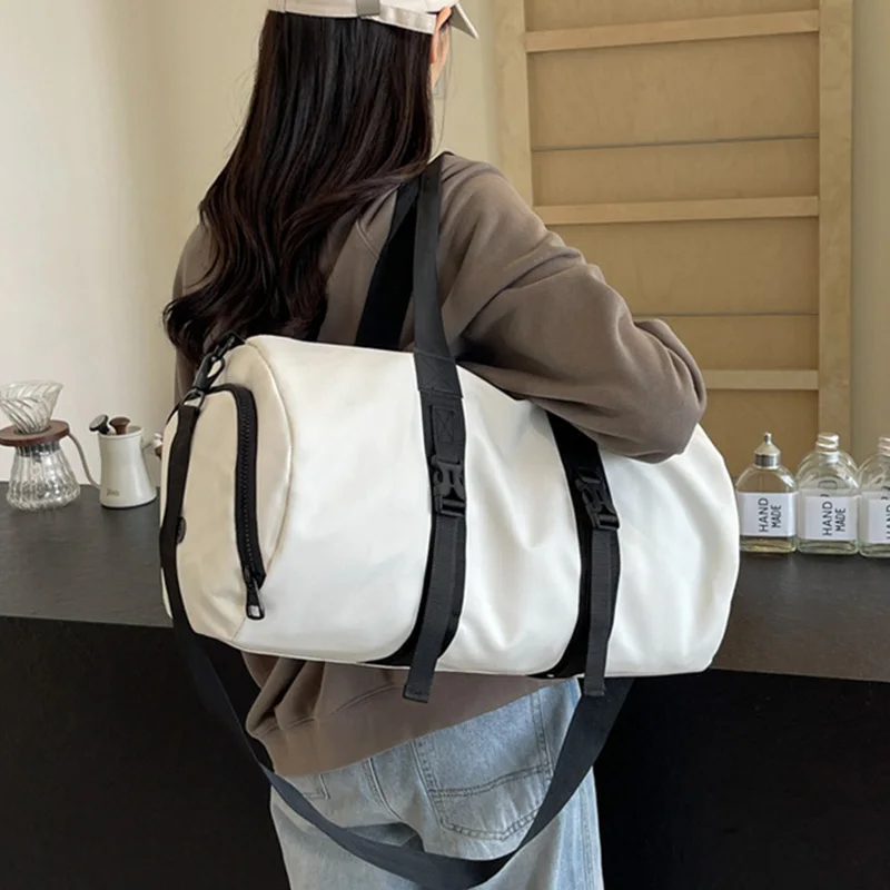 Bolsa de gimnasio de viaje, equipaje corto para acampar, bolsas de Fitness portátiles con bolsillo para zapatos, separación húmeda y seca, bandolera de hombro y pecho - imagen 2