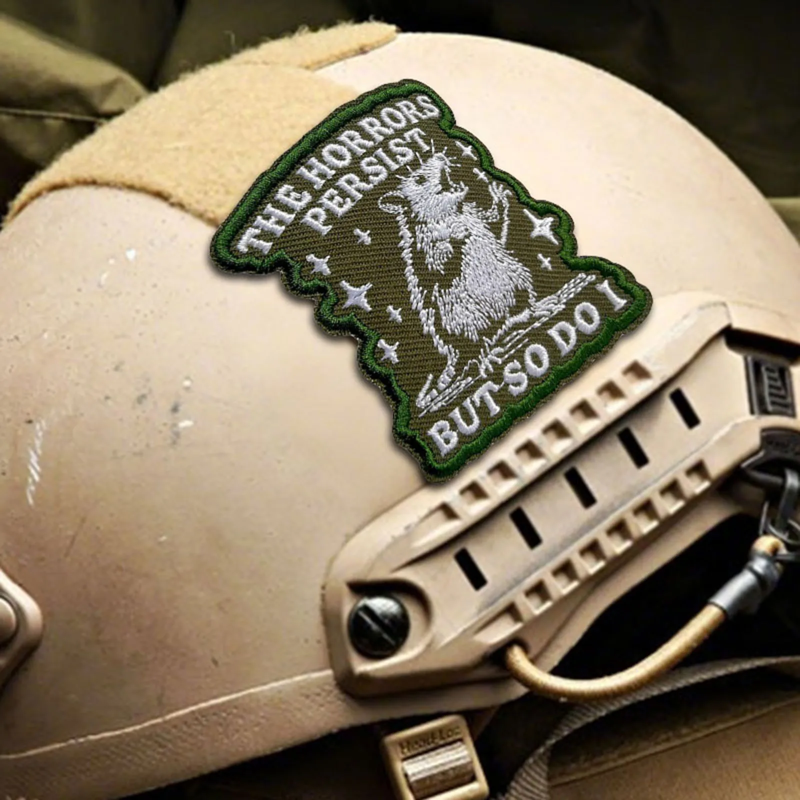 Parches tácticos The Horrors Persist, parche de gancho y bucle para ratón, insignia de moral del ejército militar, brazalete, pegatinas para mochila - imagen 5