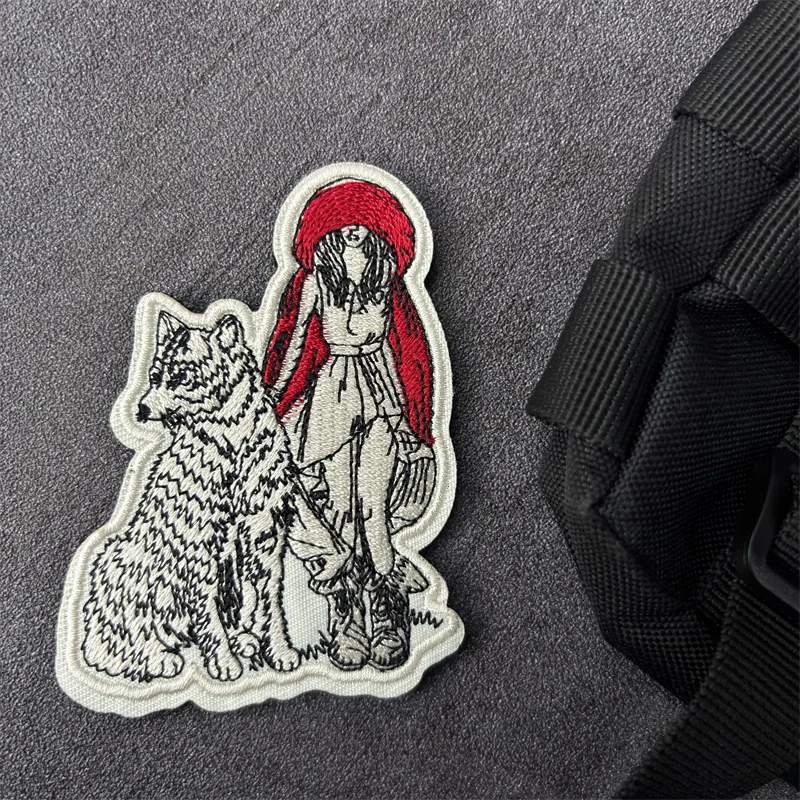 Parche bordado táctico "capucha roja y lobo", insignias de moral para ropa, parches militares con gancho, pegatinas para mochila - imagen 4