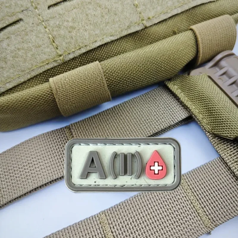 Parche de sangre tipo 2 + de PVC, chaleco táctico, sombreros con gancho y bucle, insignia de moral, mochila, pegatinas decorativas, parches para brazalete para ropa - imagen 5