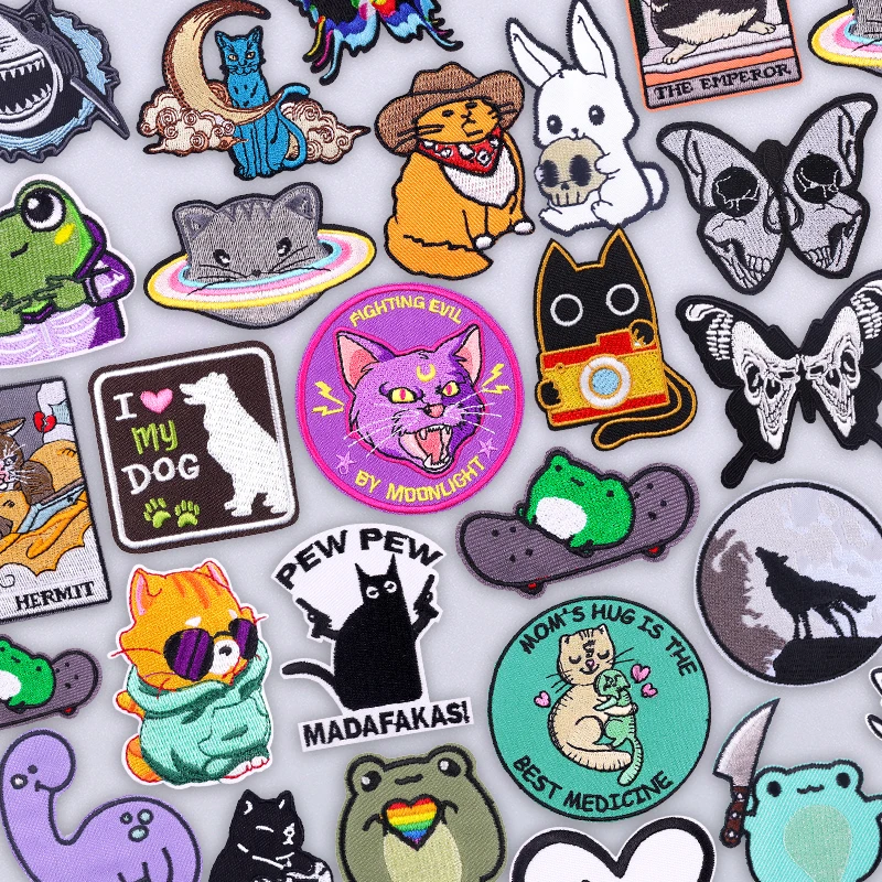 Parche bordado de trío de fantasía, hierro en gato, dinosaurio, mariposa, diseño bonito para chaqueta vaquera, insignias adhesivas de Idea de regalo caprichosas