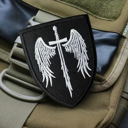 Parche táctico bordado escudo con espada alada moral velcro