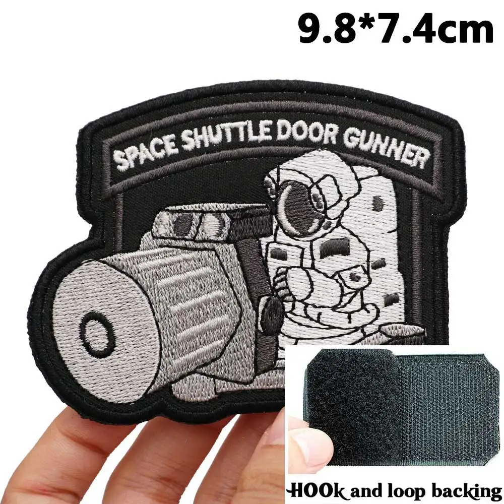 Insignia de Doorgunner Space Shuttle, aplique bordado, etiqueta de costura, parches de motorista punk con respaldo de gancho - imagen 2