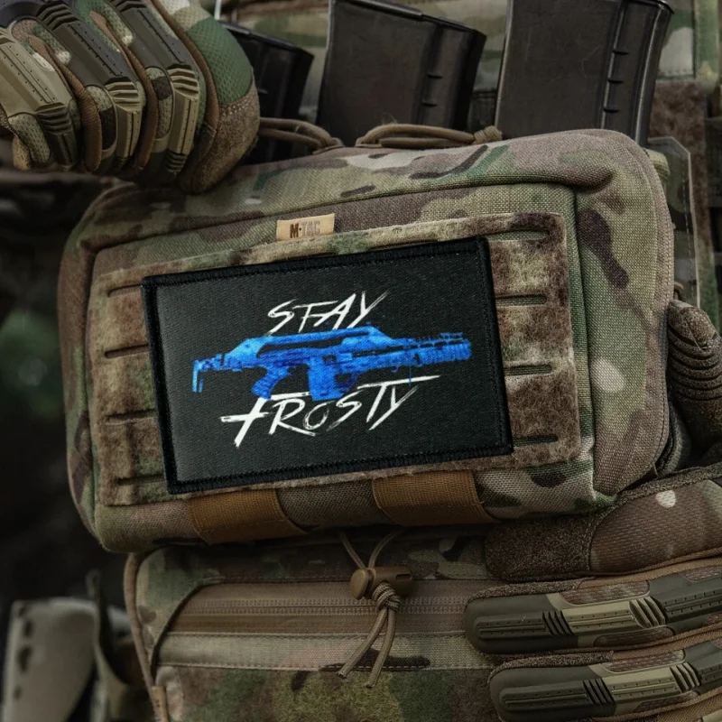 Parche con estampado de Alien Stay Frosty, chaleco táctico, sombreros con gancho y bucle, insignia de moral, mochila, pegatina decorativa, parches para brazalete para ropa