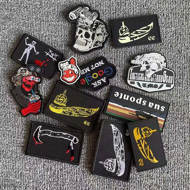Niebla observación hacia adelante canoa, cráneo, barba negra Edward apliques de ropa bordados, parches de PVC emblema táctico que brilla en la oscuridad - imagen 5