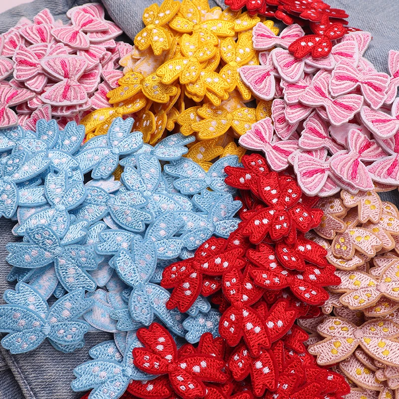 10 Uds. Parches bordados con lazo pequeño de dibujos animados sombreros falda Jeans bordado DIY parches para planchar para ropa pegatinas de parche de costura - imagen 3