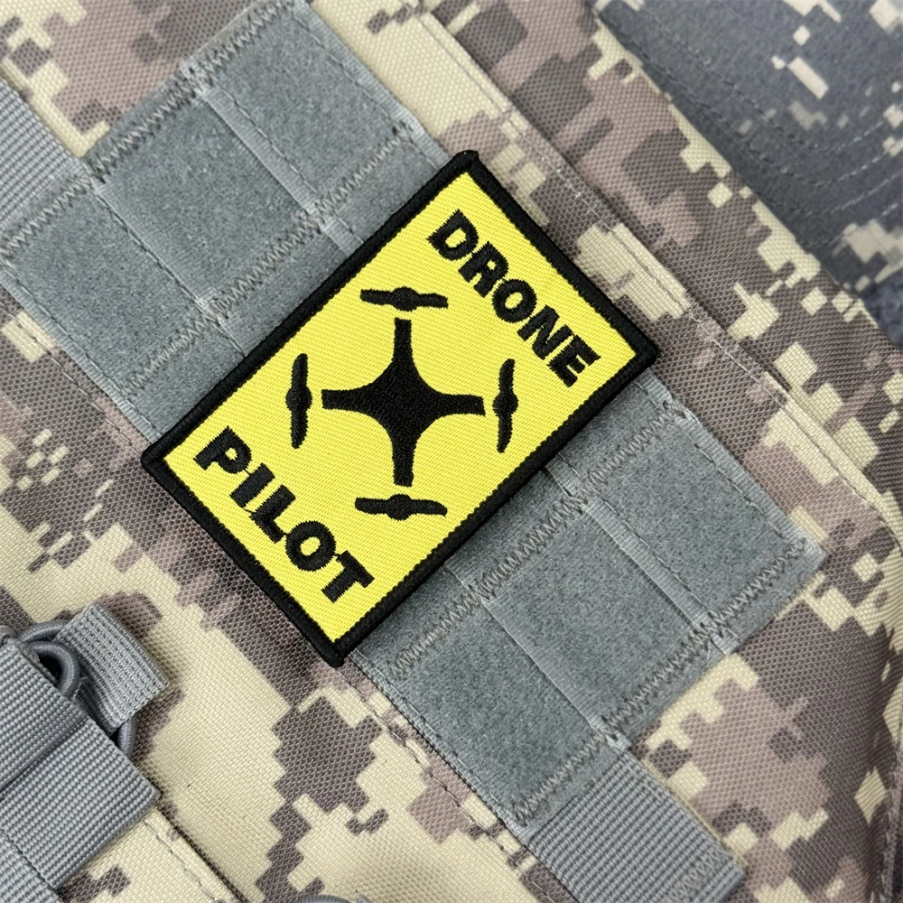 Parche táctico de moral de piloto de drones fabulosos, parches de gancho y bucle bordados militares para ropa, mochila, pegatina decorativa