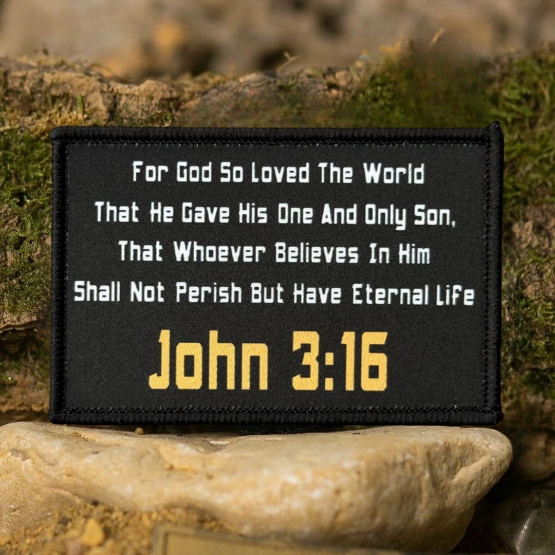 Parche de escritura de la Biblia cristiana John 3:16, insignia de moral divertida, parches de gancho y bucle estampados militares tácticos, pegatinas para mochila - imagen 3