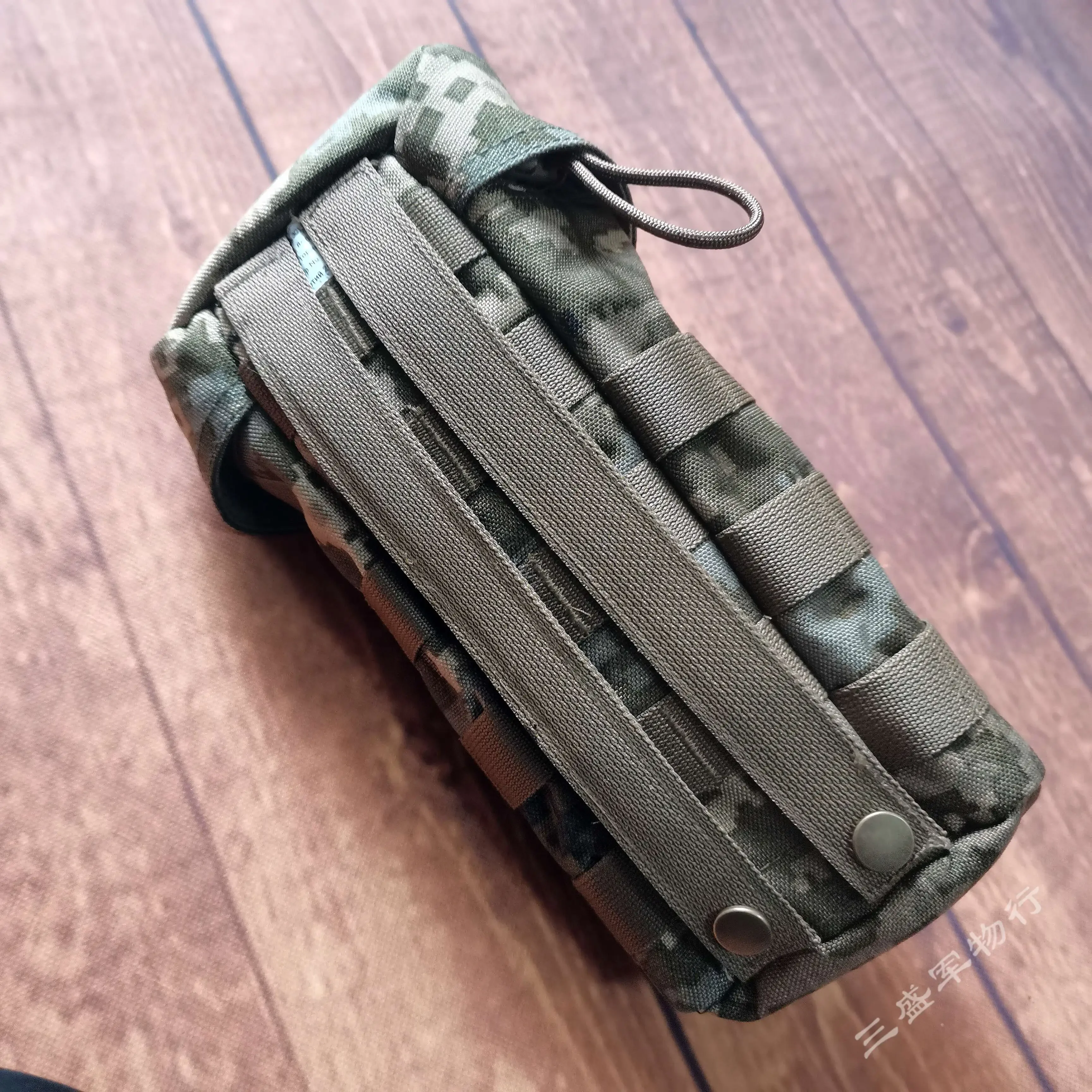 Botella de agua táctica de Ucrania MM-14 fuera de la casa, taza portátil sobre la cintura, bolsa de accesorios Molle colgante - imagen 4