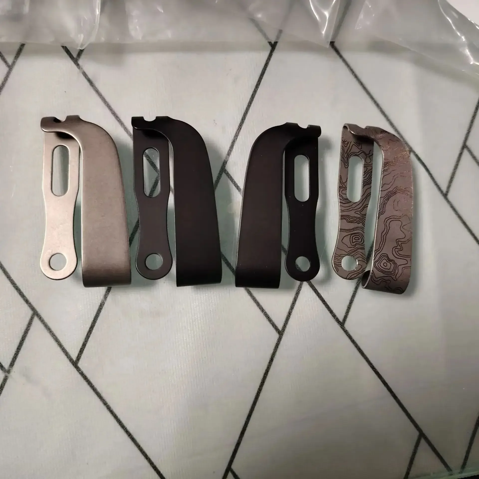 Aleación de titanio TC4 Clip de cinturón de aleación de titanio Clip de placa Kydex Clip de bolsillo Clip de cintura hebilla de gancho - imagen 2