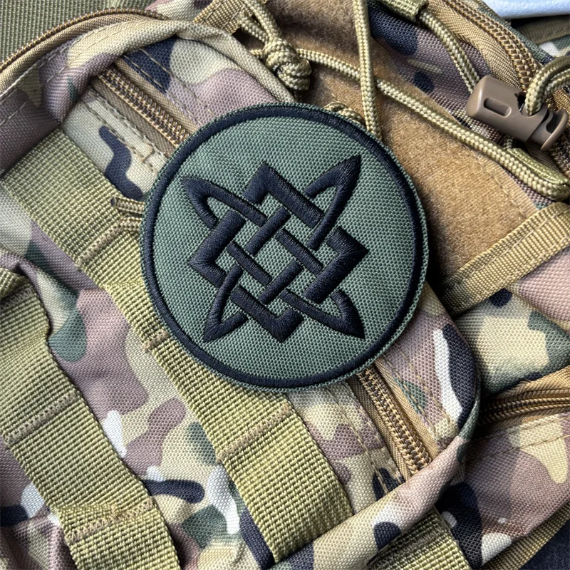 Parche táctico chevrón bordado con velcro para uniforme y mochila