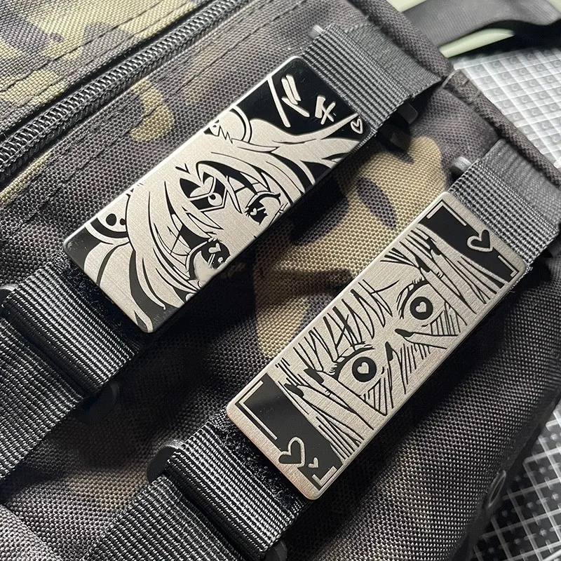 Parches de Metal de dibujos animados de Anime para niñas adolescentes, tira de insignia táctica, Shy, media cara, ojos para ropa, bolso, aplique DIY con gancho - imagen 3