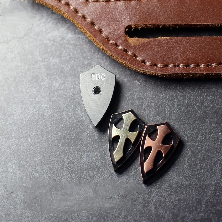 Edc Crusader Area 9 tornillos de abrazadera trasera, aleación de titanio, cobre, latón, Clip de luz de mano, cuchillo de bolsillo, accesorios colgantes - imagen 3
