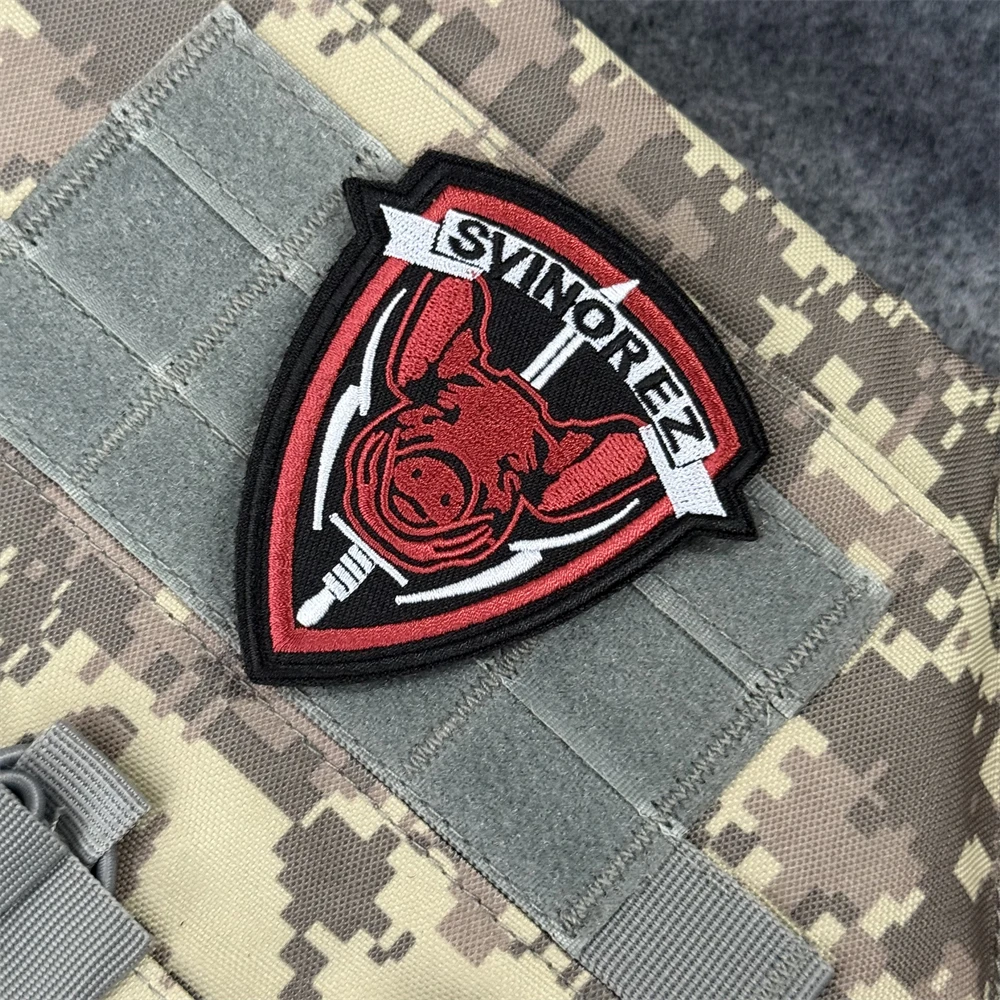 Parche de cerdo y espada, insignia de moral táctica, parches de gancho y bucle bordados, brazalete militar táctico, pegatina para mochila