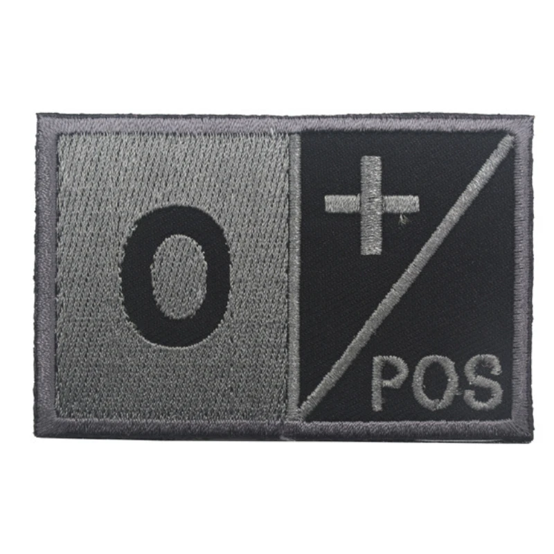 8X5CM casco táctico tipo sangre insignia parche bordado mochila tipo sangre tira parche gancho y anillo parches en ropa costura - imagen 3