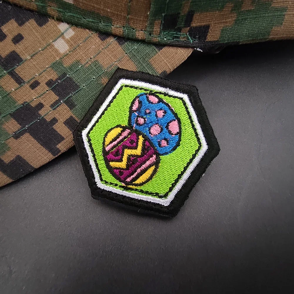 Insignia de moral de Camping, emblema Hexagonal, parches bordados, decoración de mochila al aire libre, pegatina de tela de gancho y bucle - imagen 5