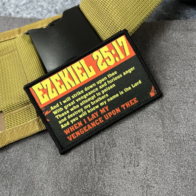 Parche táctico bordado frase bíblica Ezekiel con velcro gancho-bucle - imagen 2