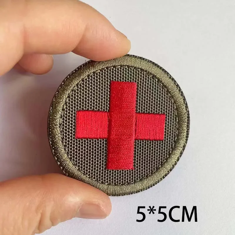 Parche bordado MOLLE cruzada médica con velcro - Brazalete rescate - imagen 4