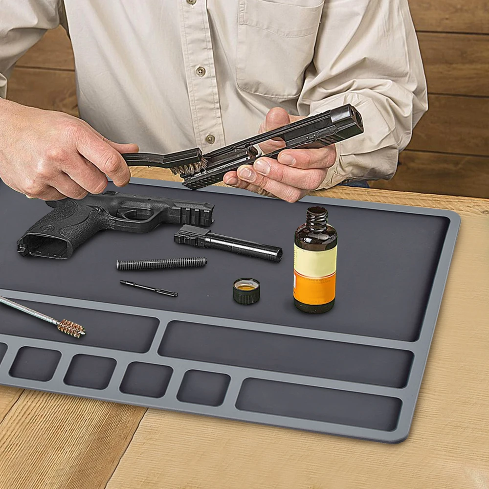 Almohadilla de mantenimiento y reparación de armas, almohadilla de silicona antideslizante para pistola de Rifle táctico con bandejas para piezas pequeñas, estera protectora para banco de trabajo - imagen 3