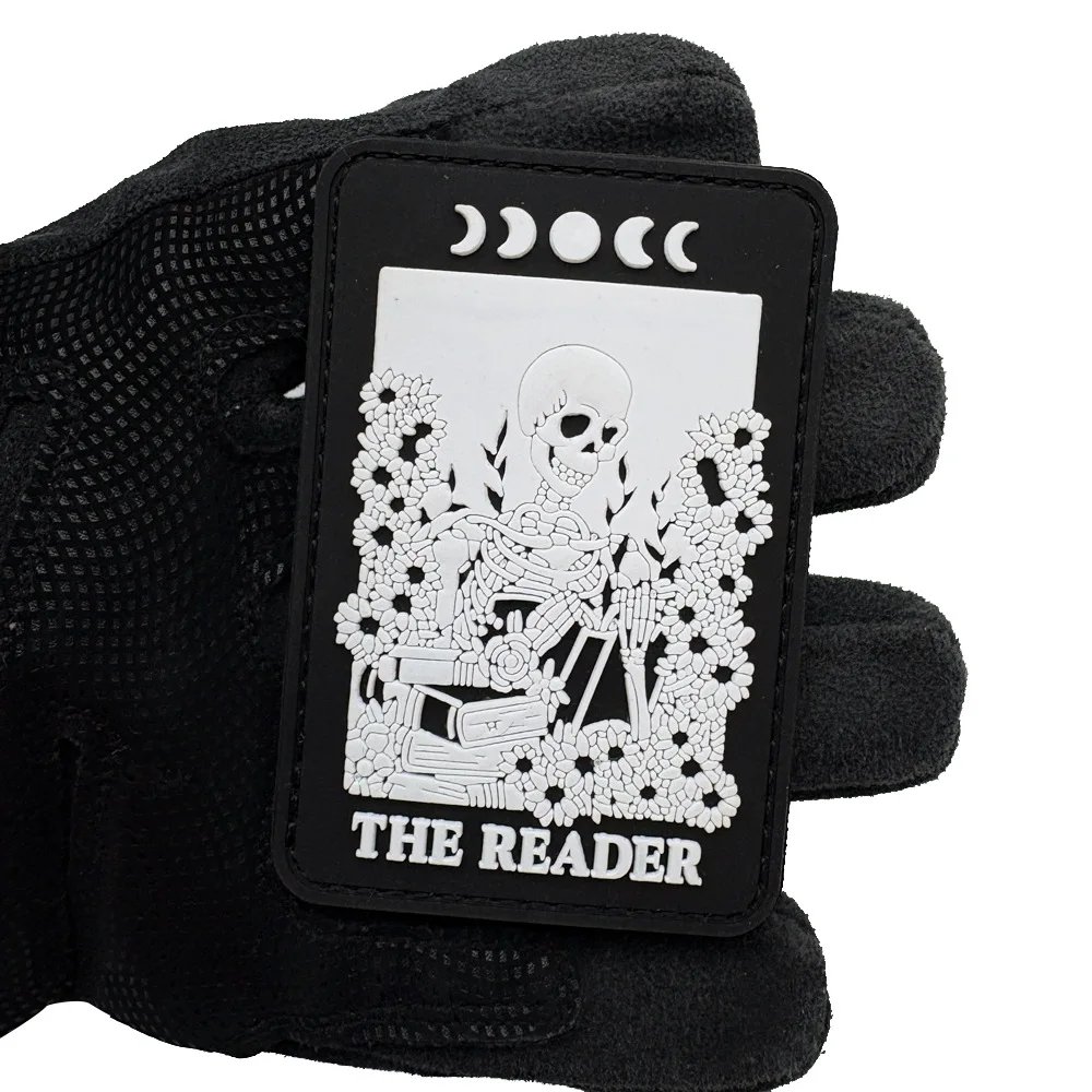 Esqueleto de lectura "THE LECTOR", insignia de moral de PVC, parche Airsoft, brazalete táctico, gancho militar y bucle, pegatina para mochila de ropa - imagen 5