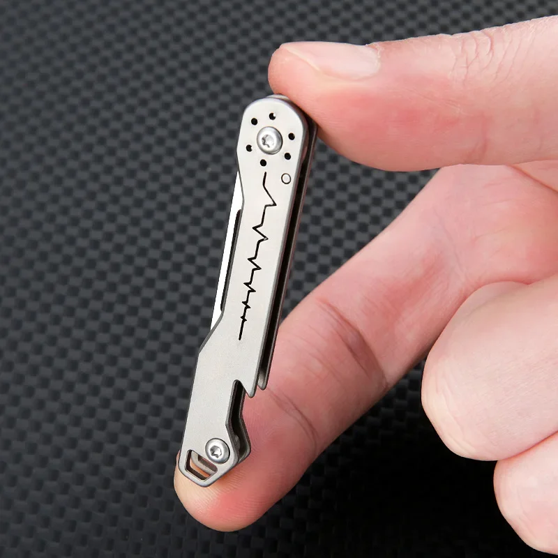 Mini cuchillo plegable táctico de titanio con abridor de botellas - imagen 3