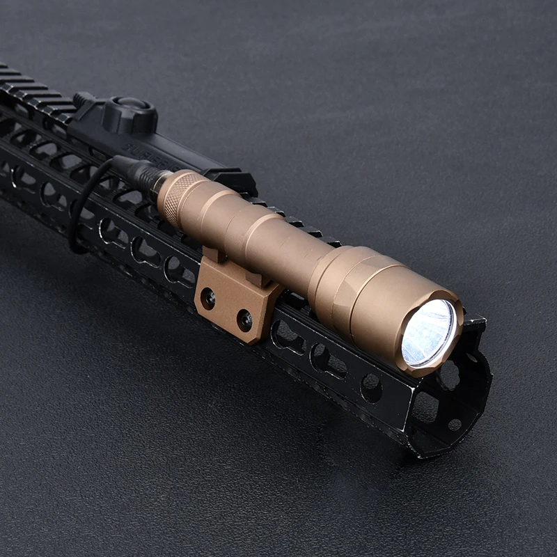 Linterna táctica SF M300 M600, luz de explorador de Metal sin marcas, interruptor de presión de doble función de Control remoto, compatible con riel de 20mm - imagen 2