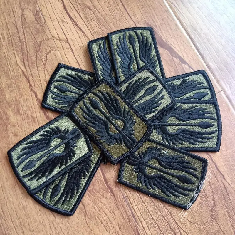 Insignia bordada con Logo cosido, abrigo de la Brigada Aérea del 18. ° - imagen 2