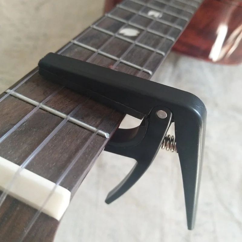 Capo Ukelele 4 Cuerdas - Detalle de ajuste