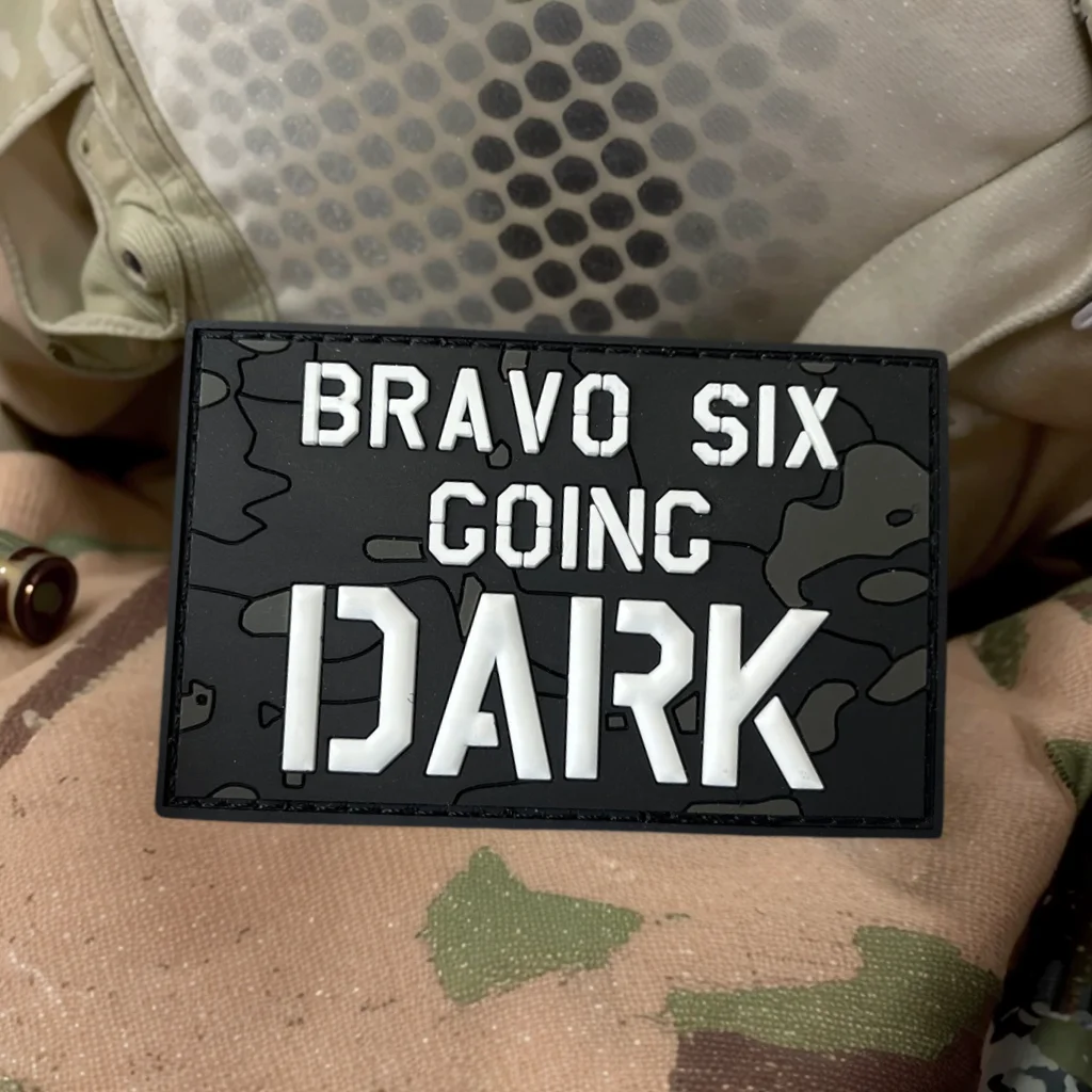 Parches de PVC Bravo SIX Going Dark, insignia de moral táctica, pegatina de parche de gancho y bucle para mochila - imagen 2
