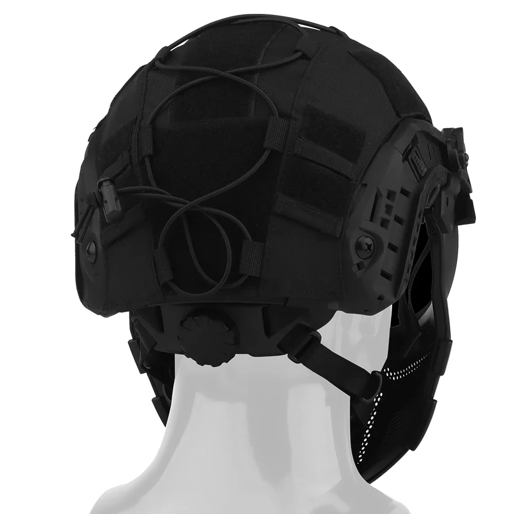 Un casco negro con una diadema