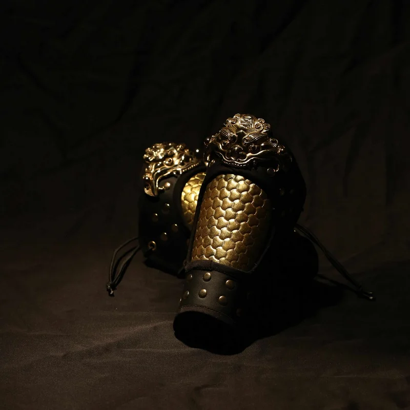 Accesorios tácticos Hanfu, armadura de cuero, protector de muñeca, brazos de cobre puro, Bestia Tun, patrón de uñas de montaña - imagen 5