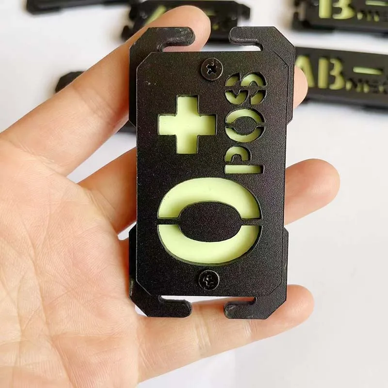 Parches de equipo táctico de insignia de reconocimiento al aire libre luminosa tipo sangre, emblema uniforme de sujeción de aplique de accesorio de mochila - imagen 5