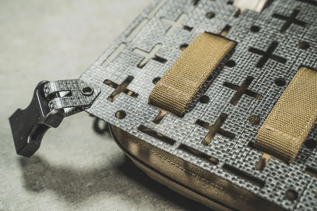 Paquete de pecho táctico para exteriores, paquete de pecho de montaje en el pecho, placa Base de corte láser, montaje con bolsa adjunta - imagen 5