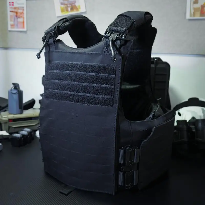 Equipo táctico para combate nocturno – Cascos y chalecos - imagen 3