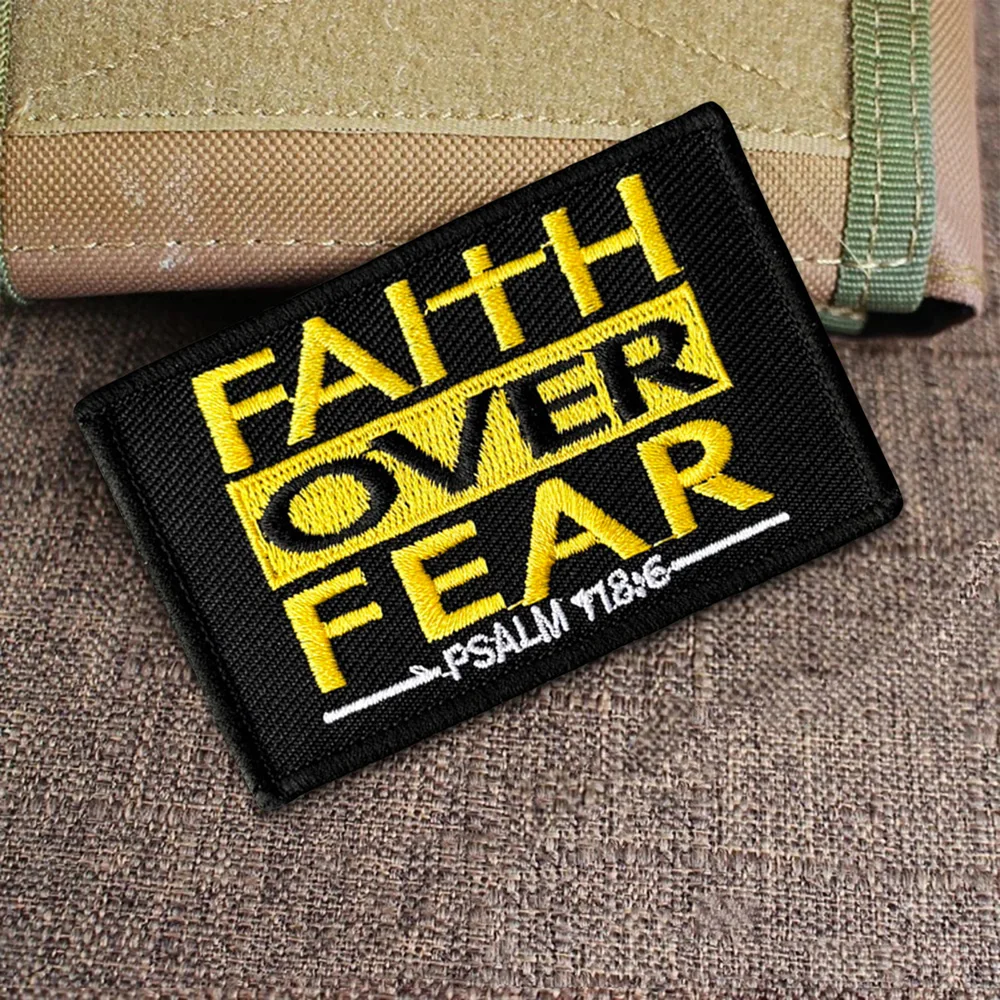 FAITH OVER FEAR Parche táctico bordado con velcro gancho-bucle - imagen 3