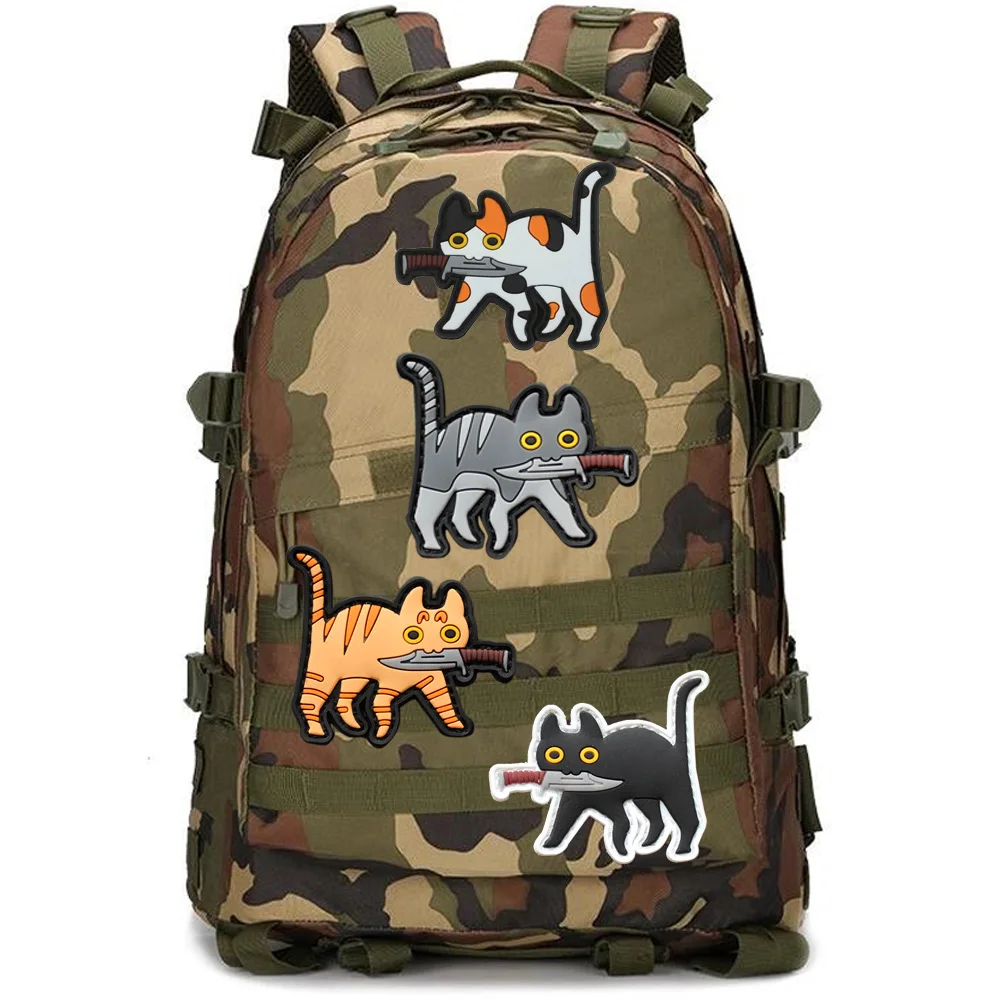 Parche de calidad con personalidad, brazalete creativo, pequeño gato, puede tener lo que los malos deseos, moral, PVC, mochila, gancho, bucle - imagen 3