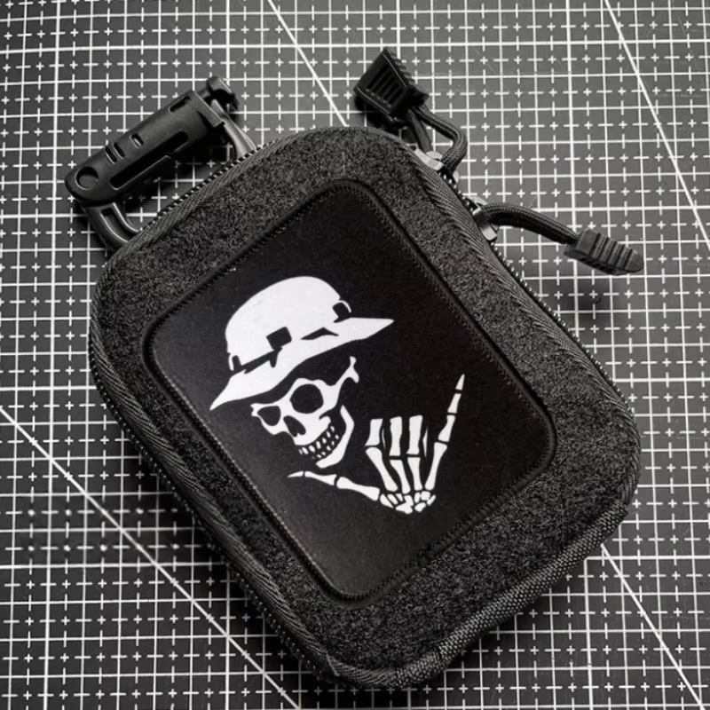 Parche táctico calavera con velcro – Insignia de moral para mochila - imagen 3
