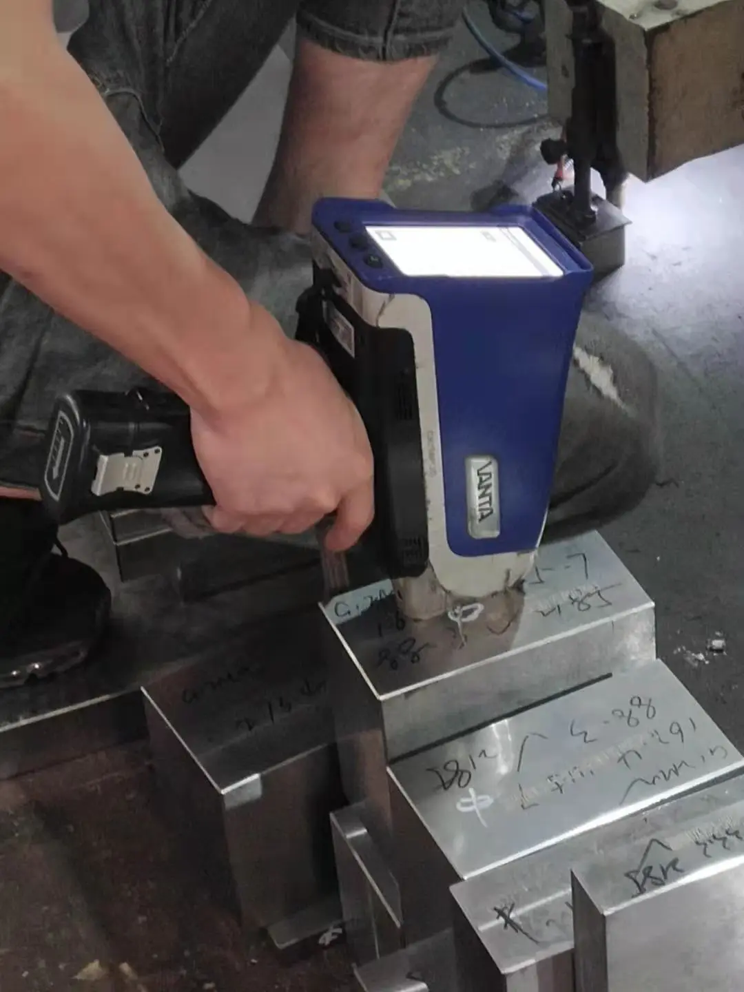 Espectrómetro de mano ROHS detector de protección ambiental detector de metales pesados de suelo DE2000 - imagen 4