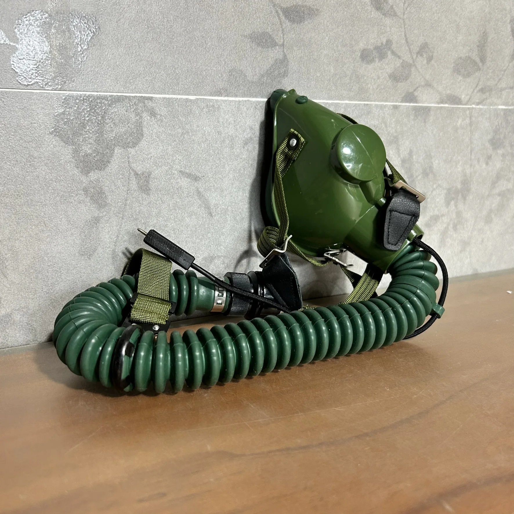 Nueva máscara de oxígeno de piloto de aviación 6512, gancho para casco y micrófono incorporado para simulador de vuelo y accesorio de cosplay - imagen 2