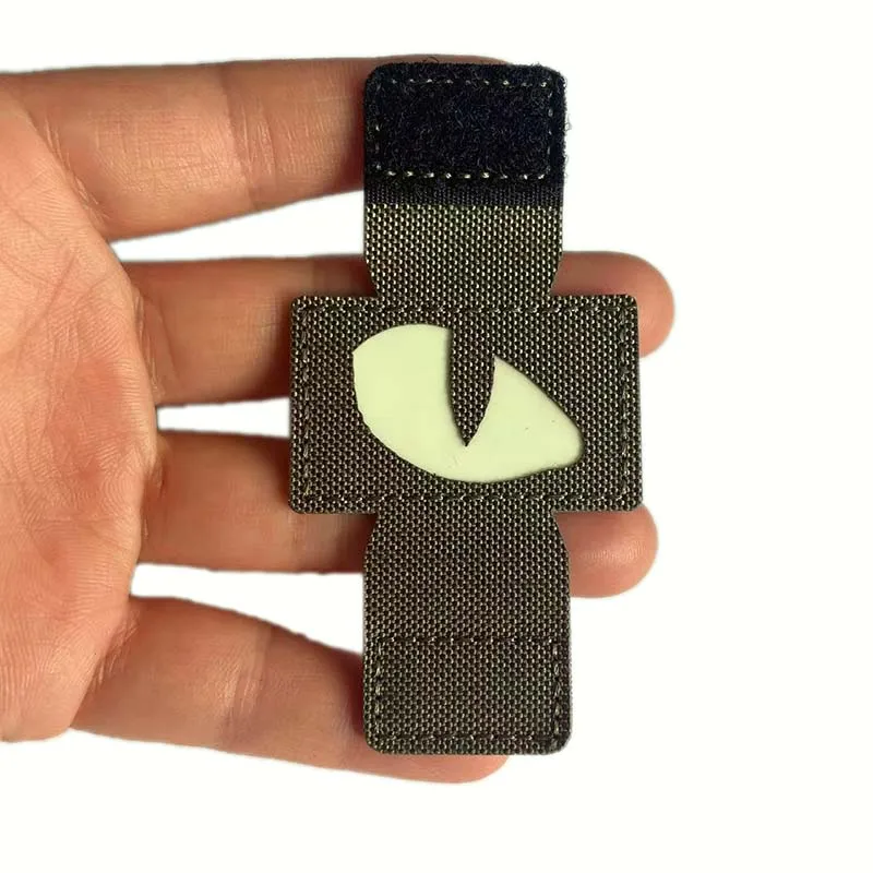 Insignias de ojos de diablo de gato, pegatina para ropa que brilla en la oscuridad, apliques de Combat Ranger, equipo táctico, parche de gancho y bucle que brilla en la oscuridad - imagen 5