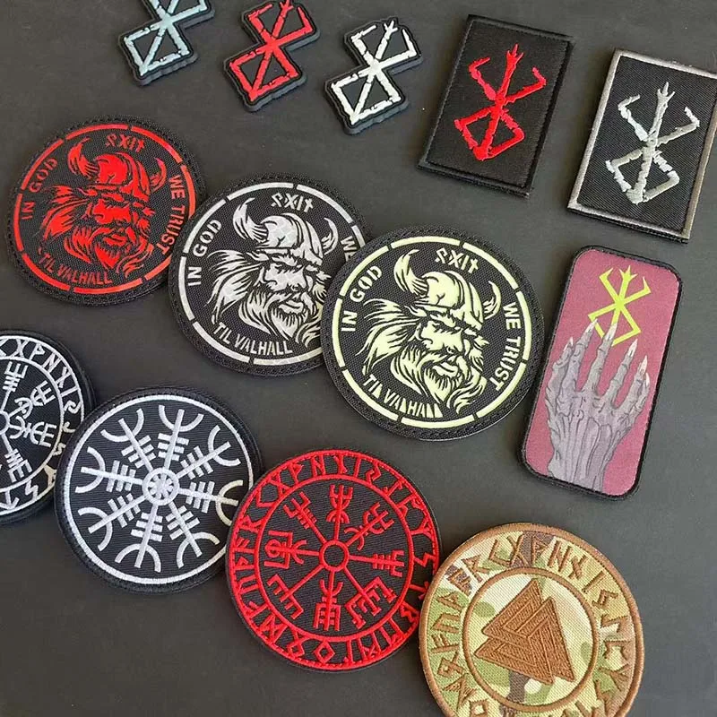 Parche táctico Viking Berserker bordado PVC con runas y brújula - imagen 3